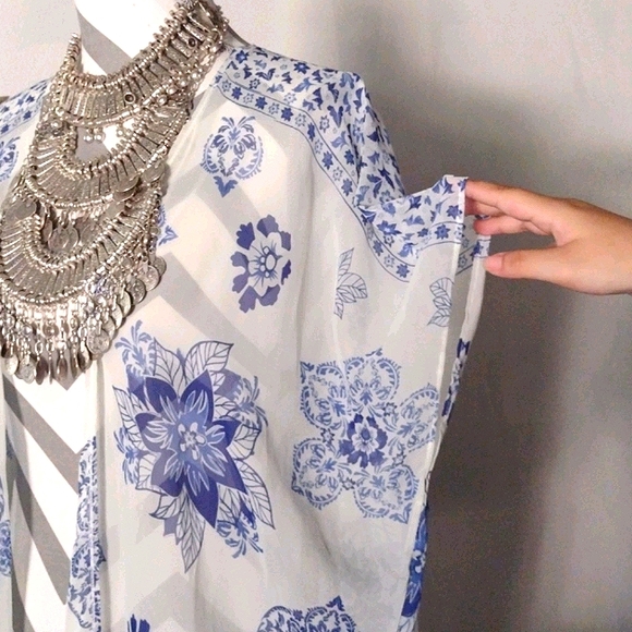 Mudd blue and white floral long kimono - Picture 5 of 6